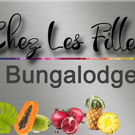 Chez Les Filles - Bungalodge Petite Île Εξωτερικό φωτογραφία